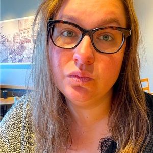 Meet your Posher, Abby